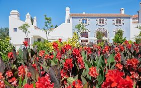 Vermelho Hotel